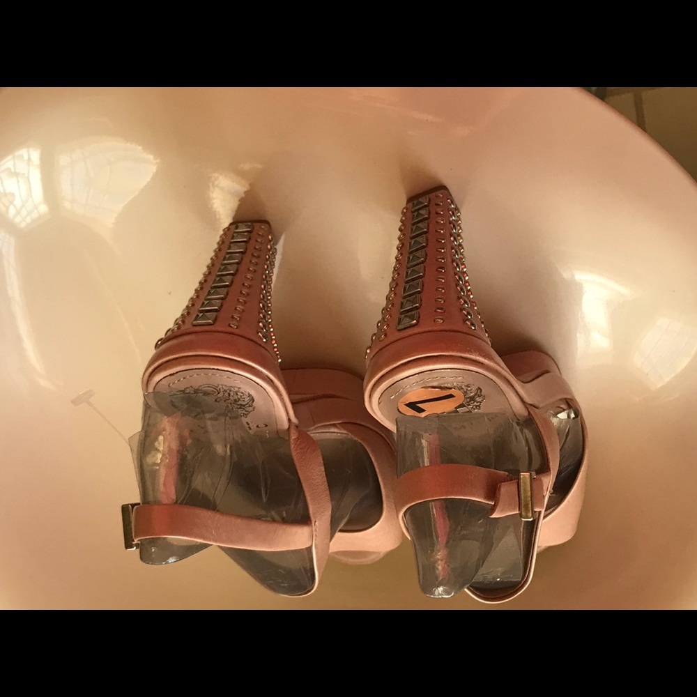 Size 7 Vince Camuto blush pink silver studded - Picture 7 of 7